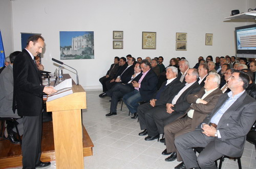 Παρουσίαση της Έρευνας Τουρισμού 2007-2009 και του Επιχειρησιακού Σχεδίου για τη Νάξο, στα εγκαίνια του γραφείου του Επιμελητηρίου Κυκλάδων στη Χώρα Νάξου