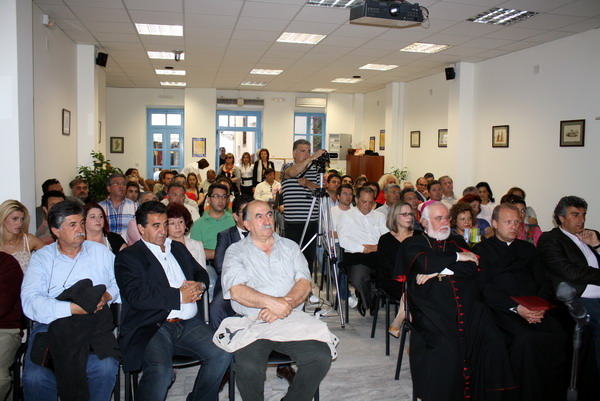 Άποψη της αίθουσας egeniatinos4_F5837.jpg