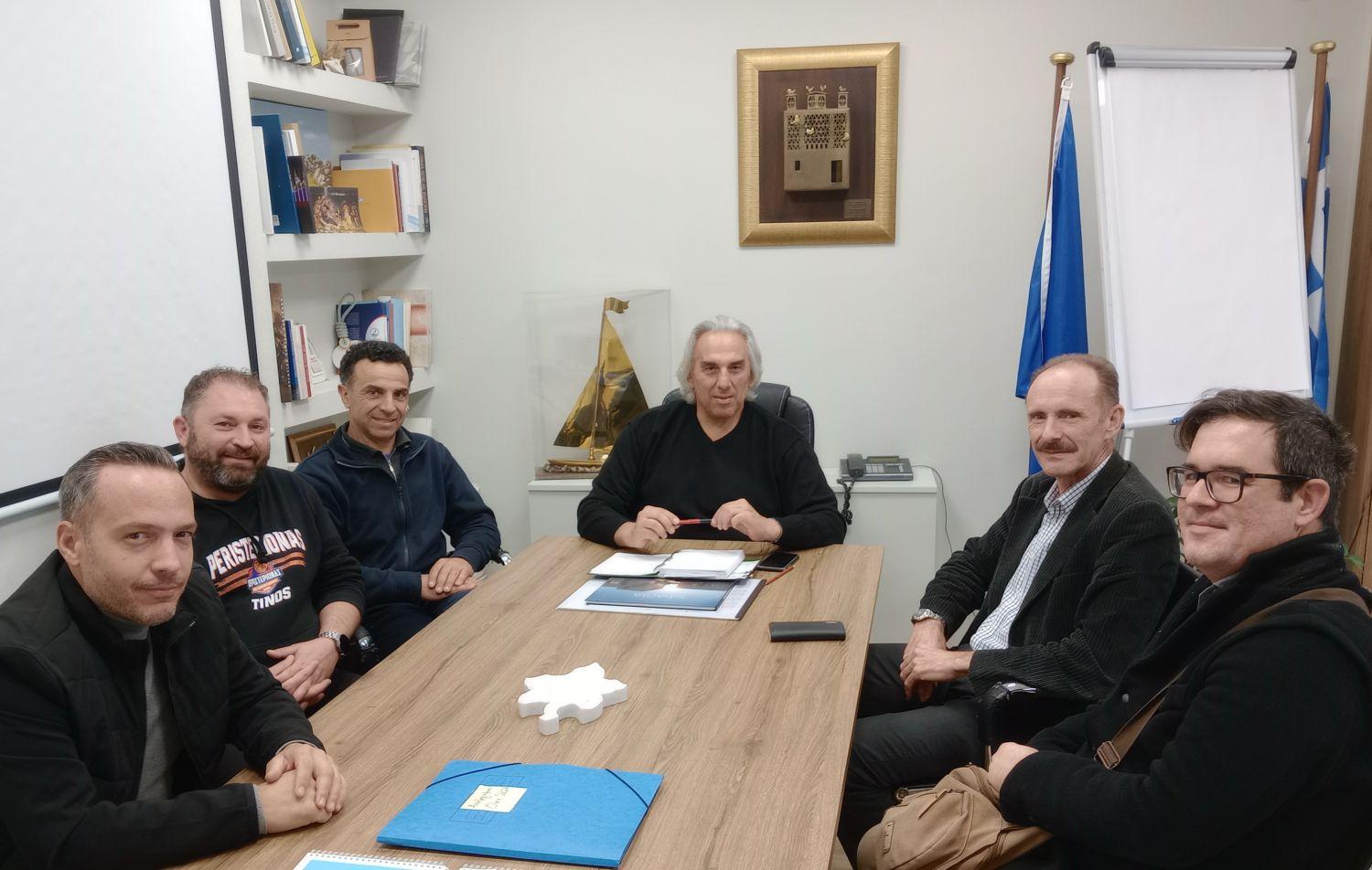 Συναντήσεις εργασίας του Προέδρου του Επιμελητηρίου Κυκλάδων στην Τήνο Συναντήσεις εργασίας του Προέδρου του Επιμελητηρίου Κυκλάδων στην Τήνο