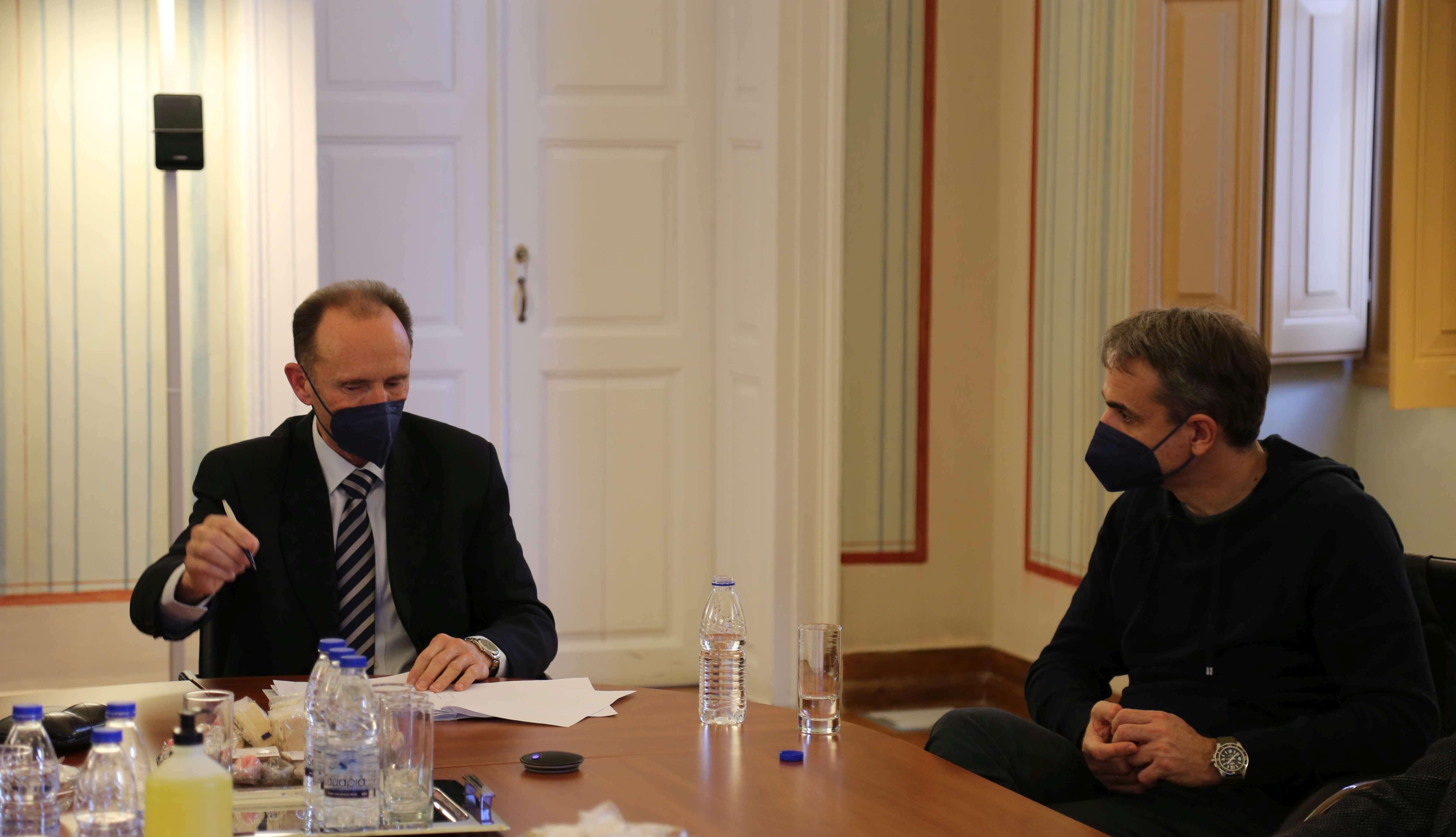 Συνάντησης εργασίας του Πρωθυπουργού με τον Πρόεδρο του Επιμελητηρίου Κυκλάδων κ. Γιάννη Ρούσσο.