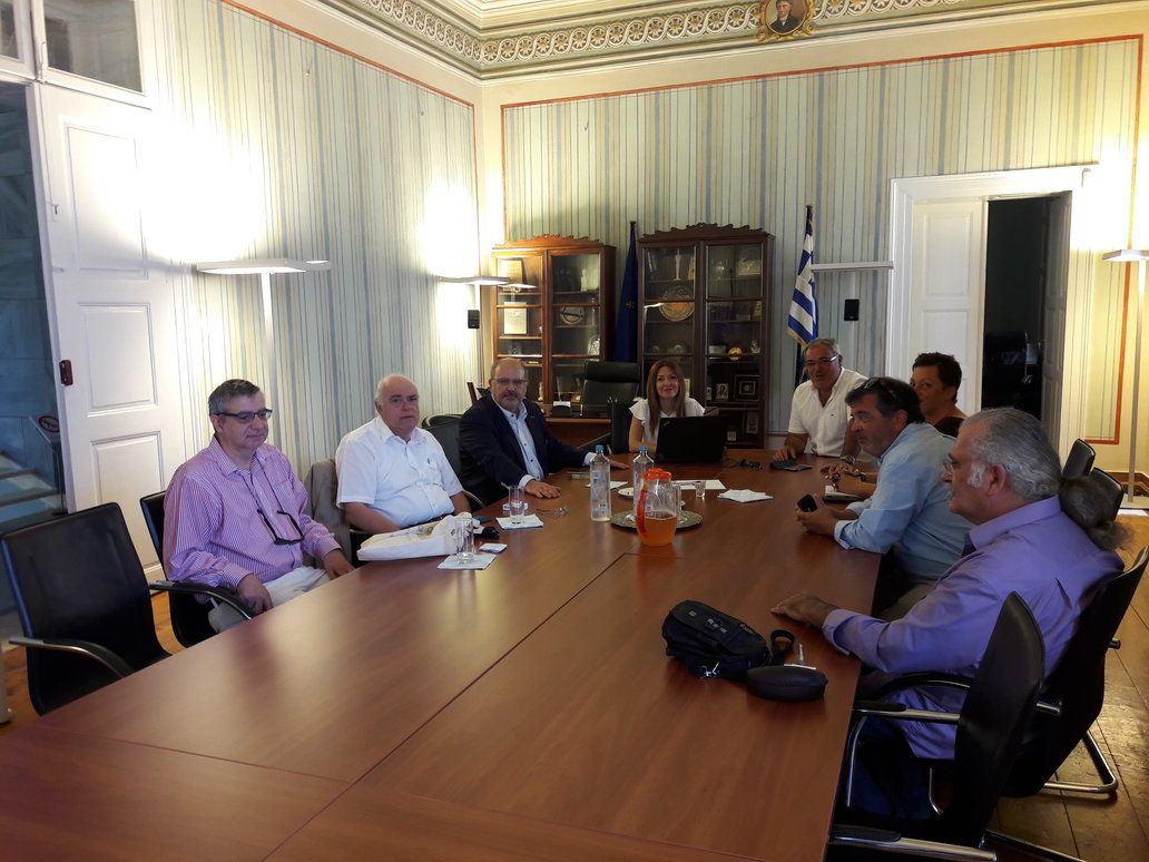 Συνάντηση εργασίας με τον Αναπληρωτή Υπουργό Εξωτερικών, κ. Ξυδάκη, στο Επιμελητήριο Κυκλάδων Συνάντηση εργασίας με τον Αναπληρωτή Υπουργό Εξωτερικών, κ. Ξυδάκη, στο Επιμελητήριο Κυκλάδων