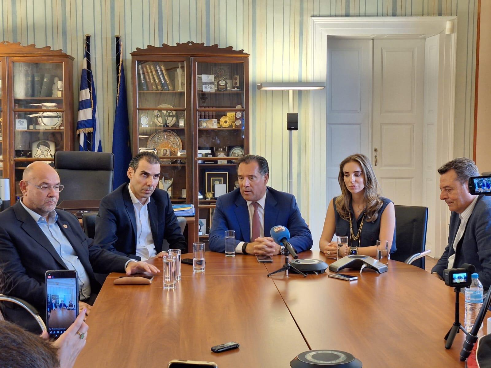 05_Δηλώσεις του Υπουργού Υγείας κ. Άδωνη Γεωργιάδη στο Επιμελητήριο Κυκλάδων image