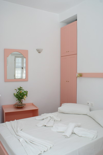 MARILY_ROOMS26_F8678.JPG
