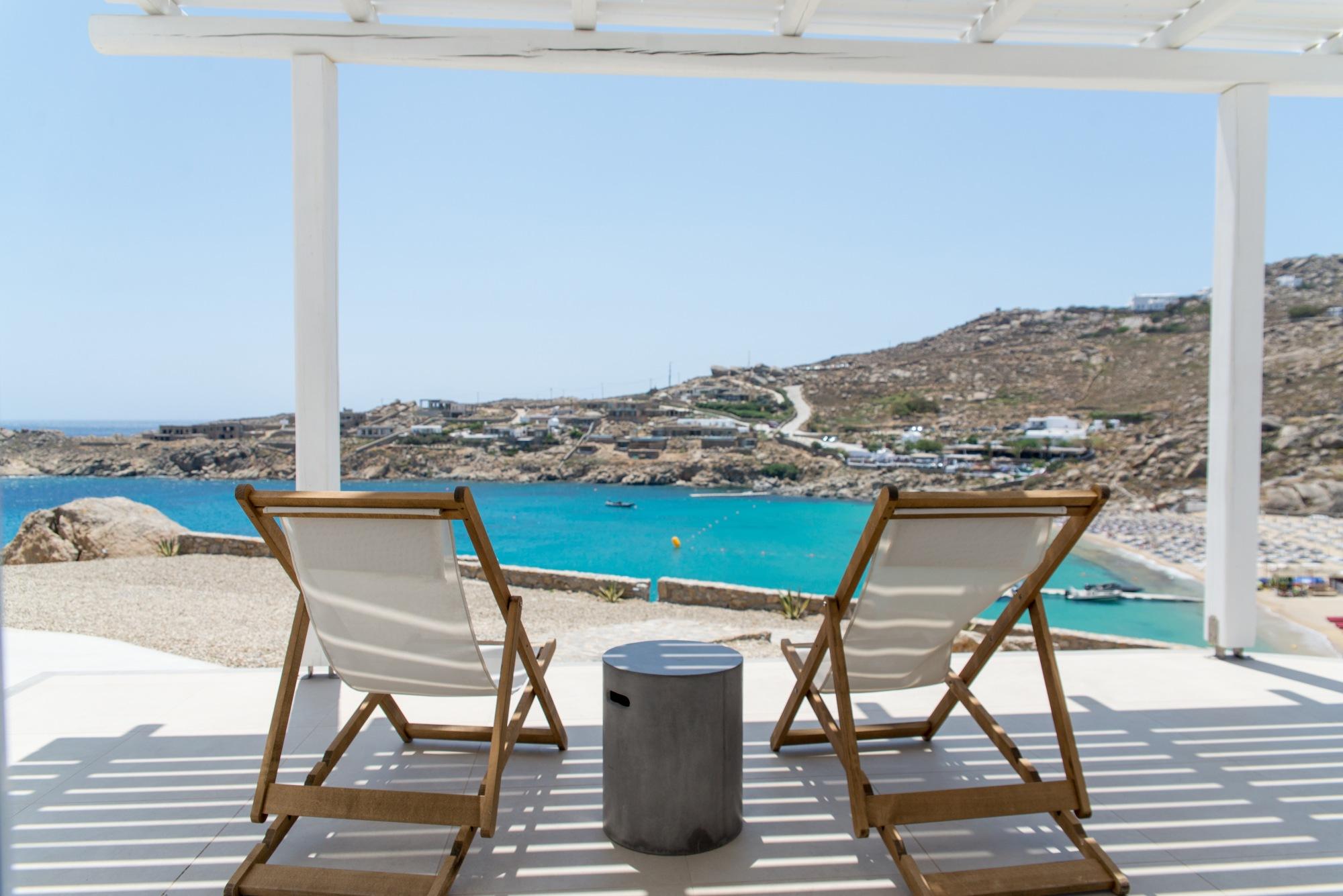 IONIC SUITES, SUPER PARADISE BEACH (MYKONOS) **