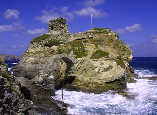 CASTLE - CHORA