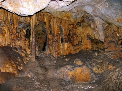 IRAKLIA CAVE