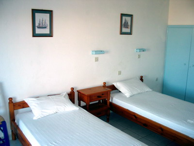 room1_F4975.jpg