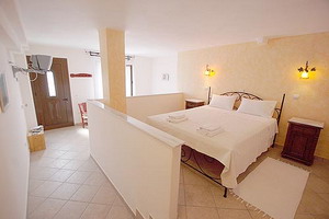 room6_F9440.jpg