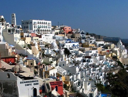 FIRA TOWN