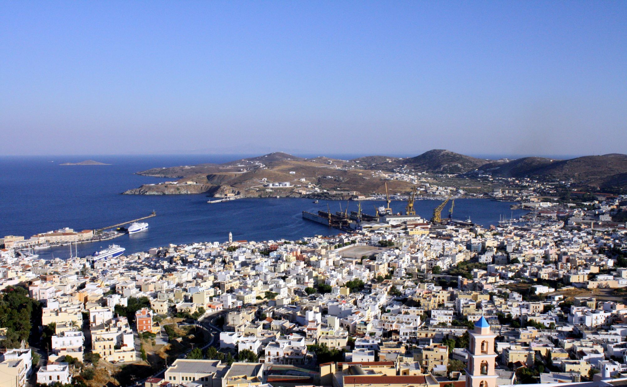 syros_port_hermoupolis_F-310841956.jpg