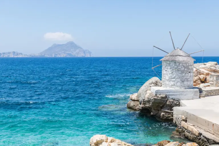 Επίσκεψη στη Χώρα 7 77110