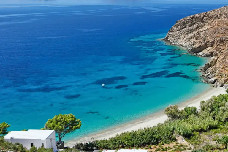 Οι Απόκριες στις Κυκλάδες 2 beach amorgos 1536x1024