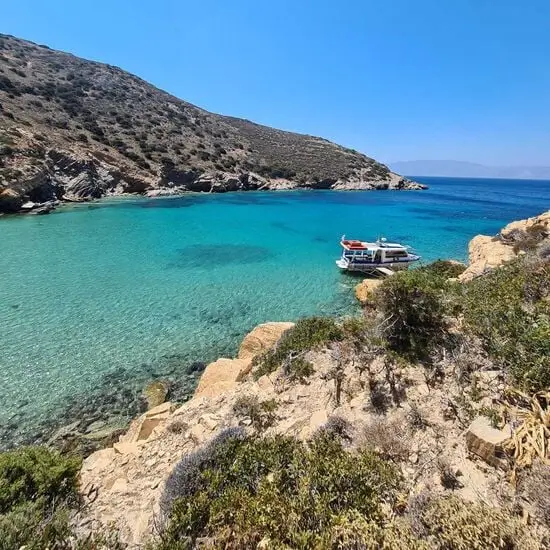 Βαρκάδα στον Καρβουνόλακο και την Αλιμιά 9 alimia beach