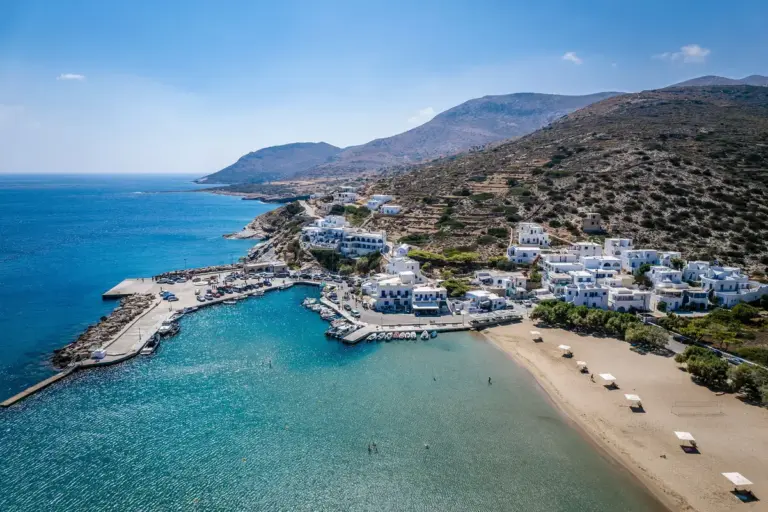 Παραδοσιακά χωριά 4 beautiful view sikinos island from greece