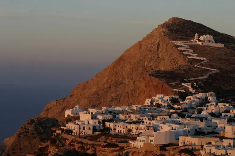 folegandros faros