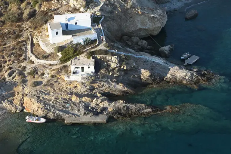folegandrow ekklisies agios nikolaos