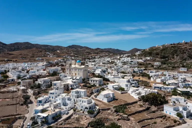 Κάστρο της Κιμώλου 5 Grecia Kimolos isla Cícladas Chorio vista aérea dron
