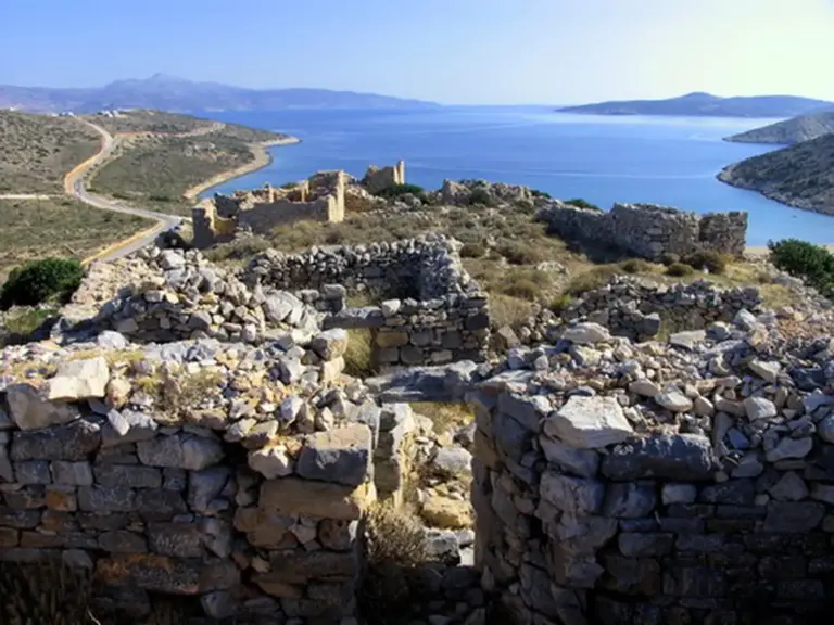 iraklia castle F21407