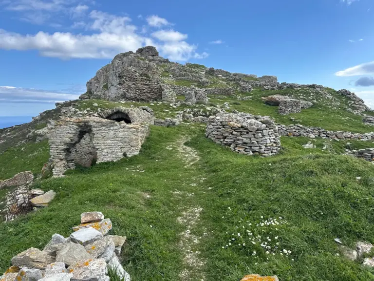 kastro faneromenis andros