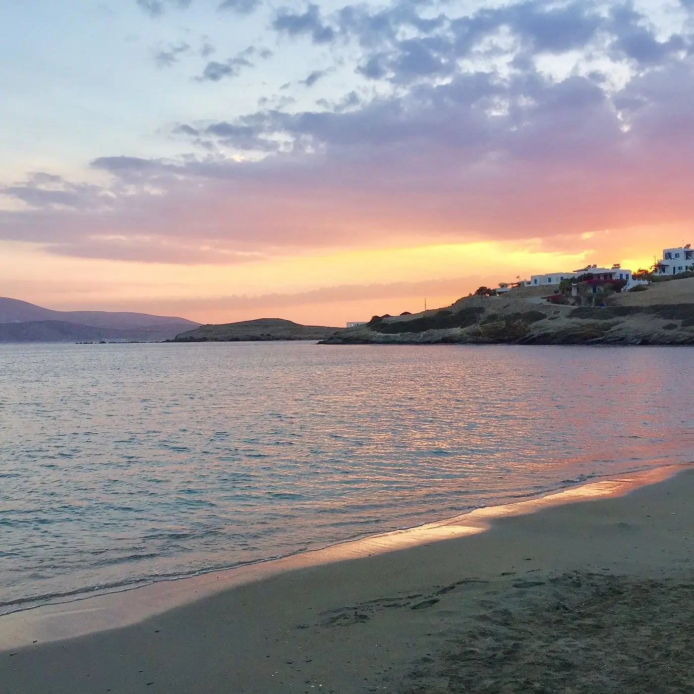livadi beach sxoinousa
