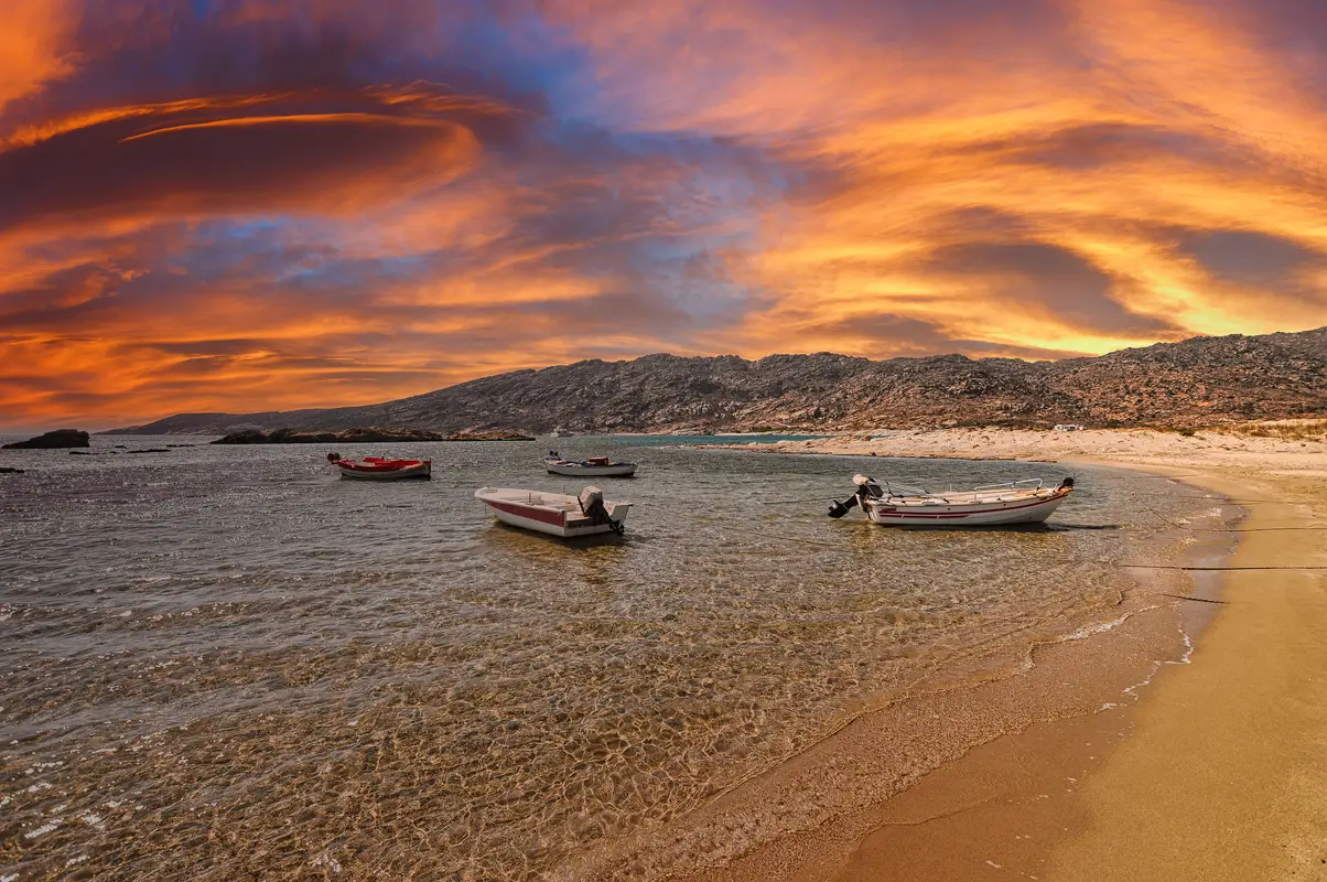 manganari magganari beach ios island