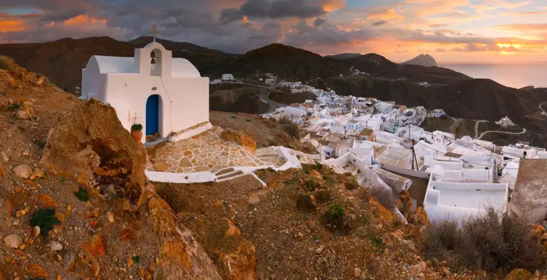 Κάστρο Χώρας 3 Panoramic view of Chora village on Anafi 1350415469 1366x700