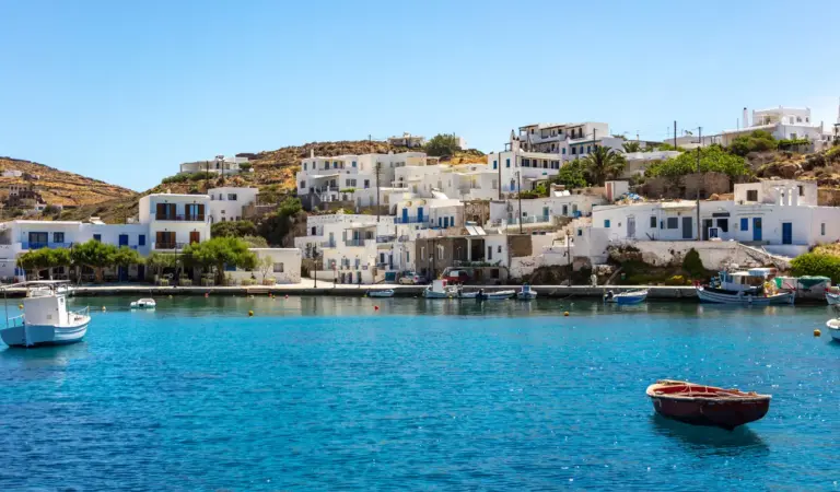Κάνε πεζοπορία στα παλιά μονοπάτια 7 sifnos island faros traditional village greece cyclades