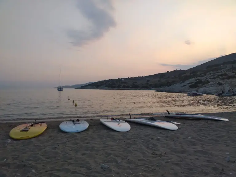 hola Koufonisia