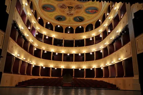 ΘΕΑΤΡΟ ΑΠΟΛΛΩΝ theatro01 F31919