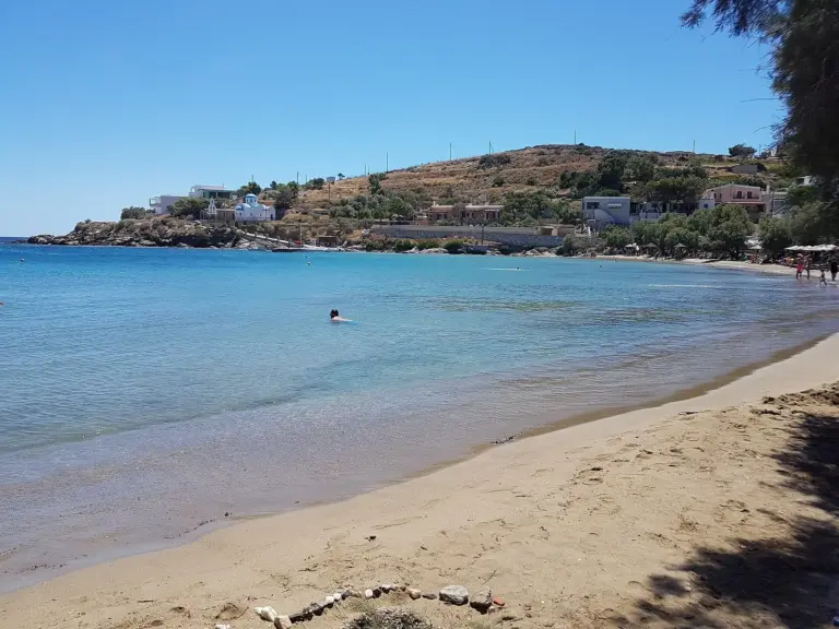 Μέγας Γυαλός 3 1920px megas gyalos syros 1