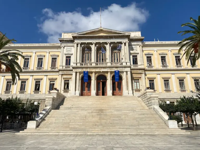 Επίσκεψη στο Δημαρχείο της Ερμούπολης 1 Dimarxeio ermoupolis syros