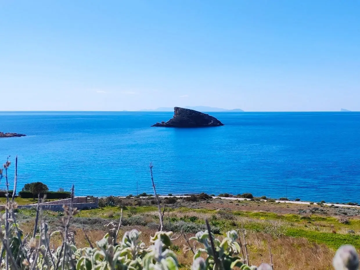 Komito syros island